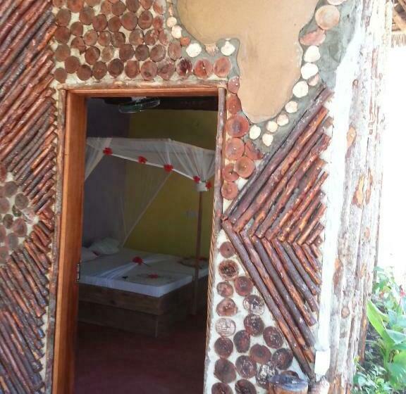 スタンダードルーム, Mustapha' S Place