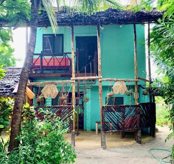 ２ベッドルームアパートメント, Mustapha' S Place