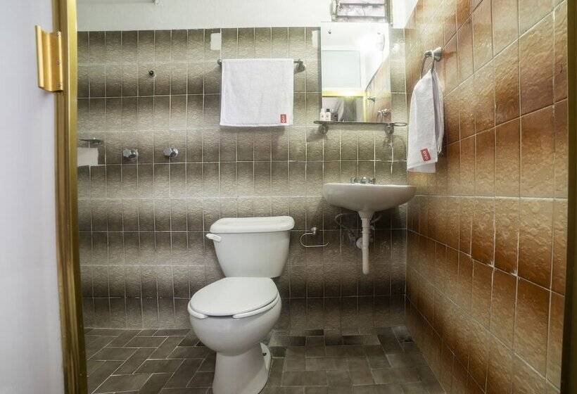 غرفة قياسية, Posada Laura