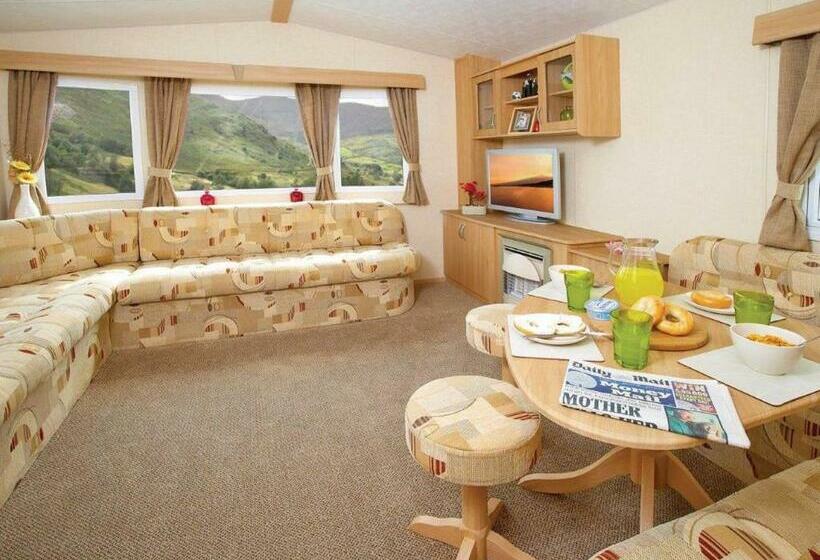 침실 3개 주택, Beacon Fell View