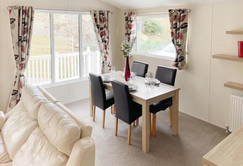 침실 2개 주택, Beacon Fell View