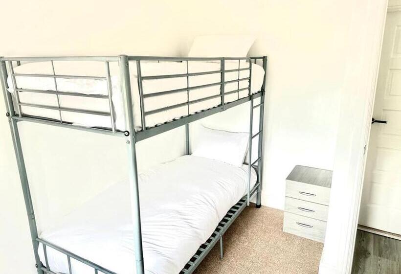 침실 2개 주택, Beacon Fell View