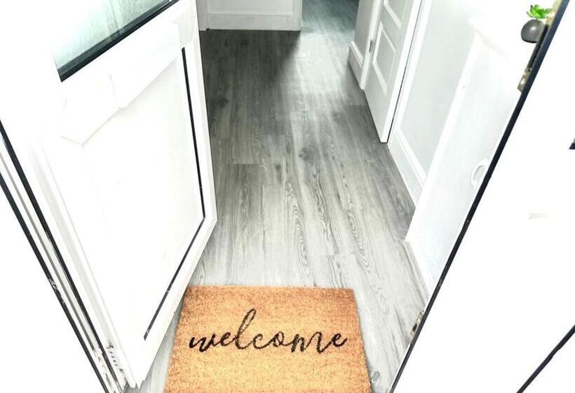 침실 2개 주택, Beacon Fell View