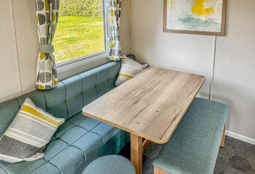 침실 1개 주택, Beacon Fell View