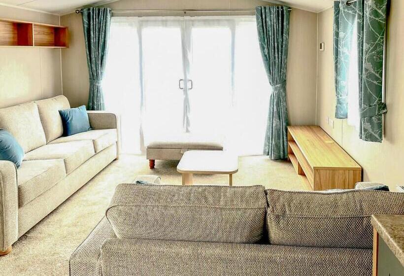 침실 1개 주택, Beacon Fell View