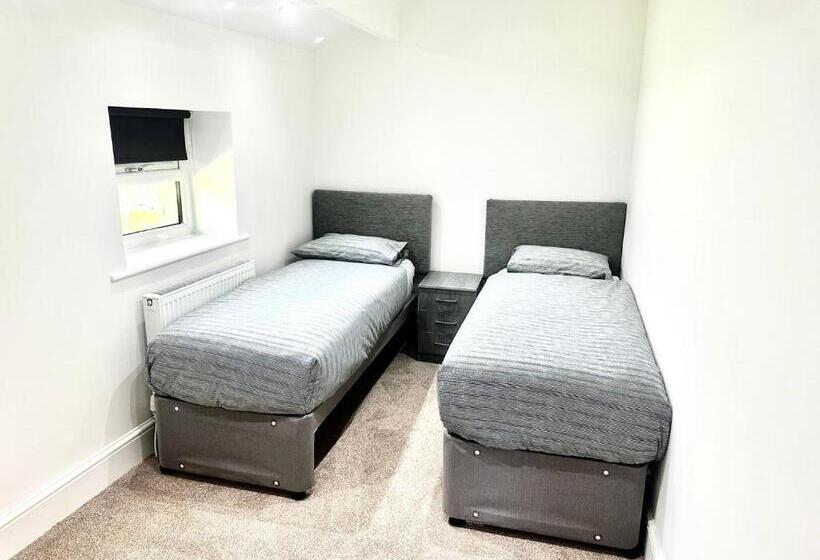 침실 1개 주택, Beacon Fell View