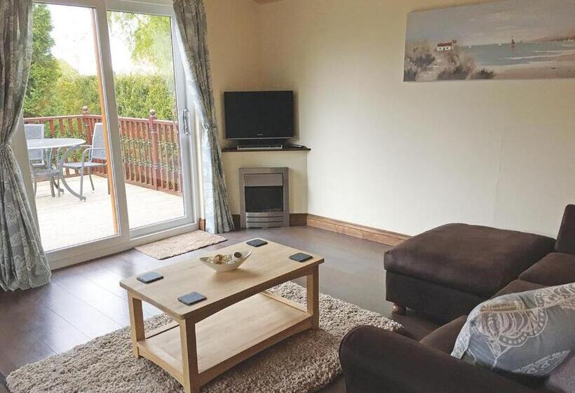 Дом 1 Спальня, Hollybrook Lodges