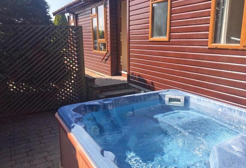 ２ベッドルームハウス, Hollybrook Lodges