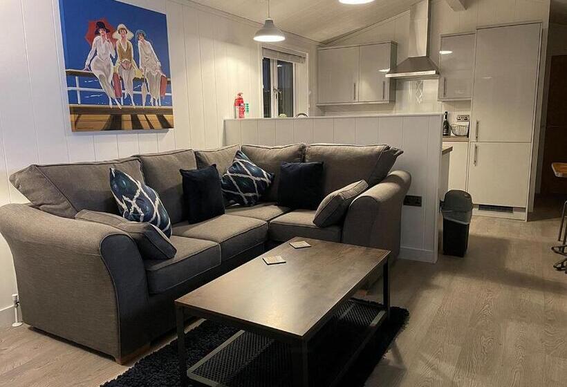 Дом 1 Спальня, Hollybrook Lodges