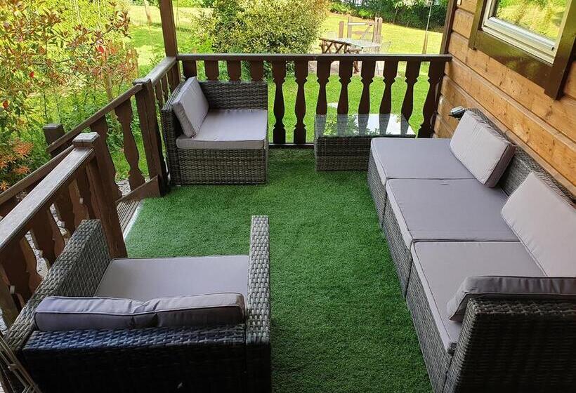 Дом 3 Спальни, Rudyard Lake Lodges