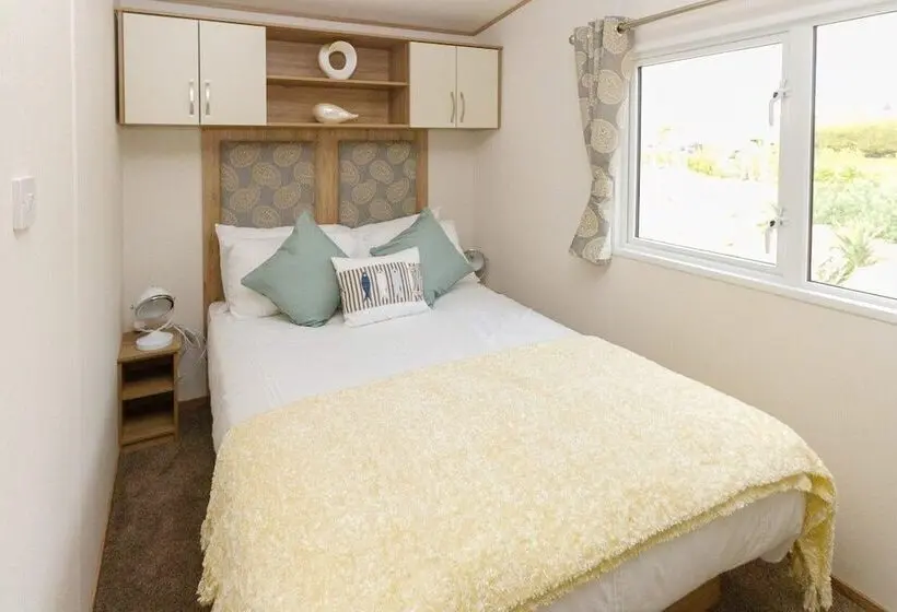１ベッドルームハウス, Whitecliff Bay Holiday Park
