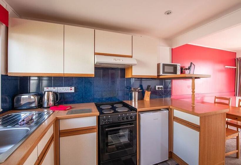 샬레, Whitecliff Bay Holiday Park