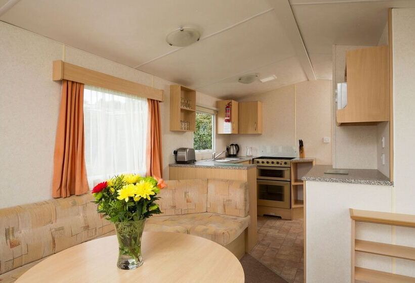 منزل غرفة نوم واحدة, Whitecliff Bay Holiday Park