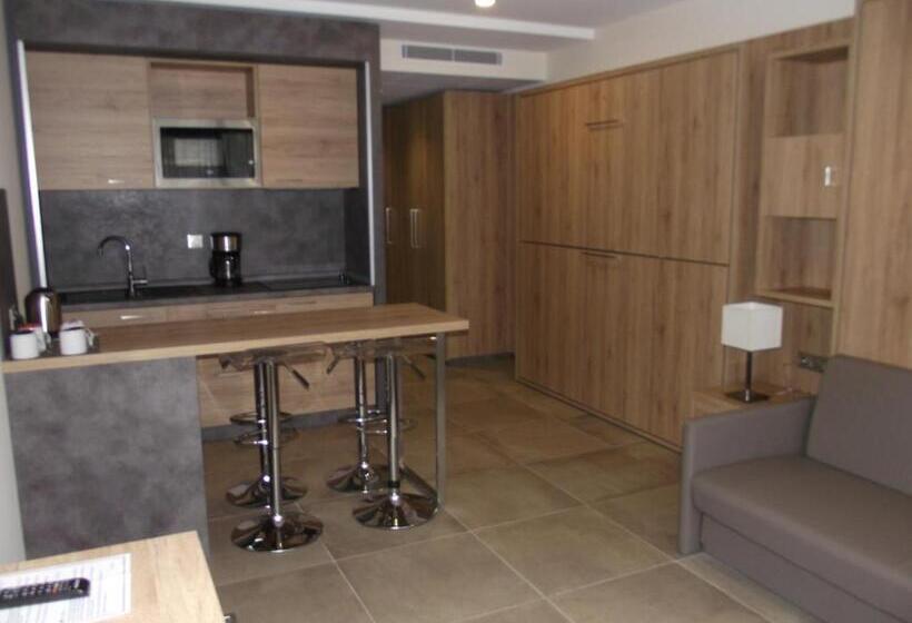 آپارتمان 1 خوابه با بالکن, Residence Lido Marana