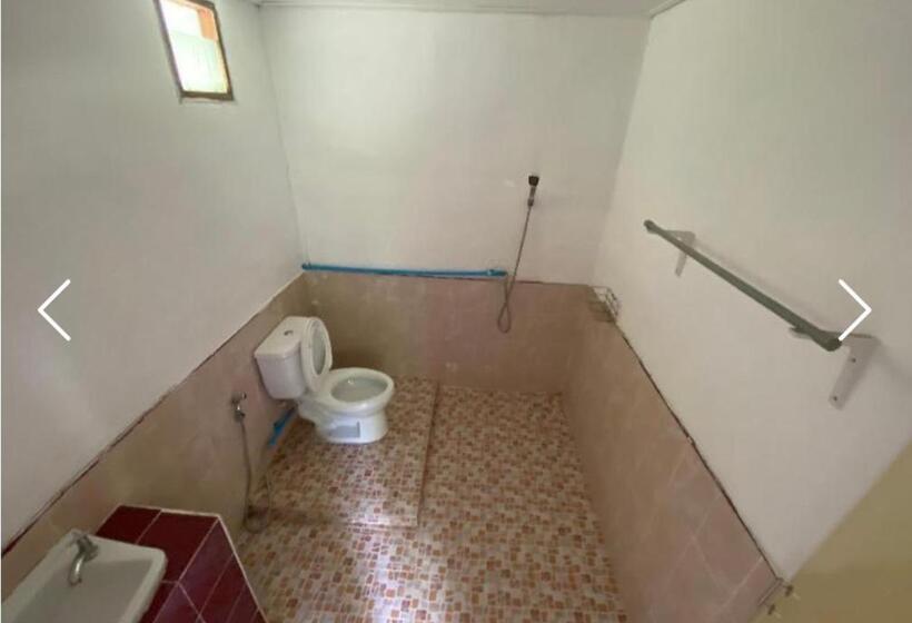 四人标准间, Koh Ngai Seafood