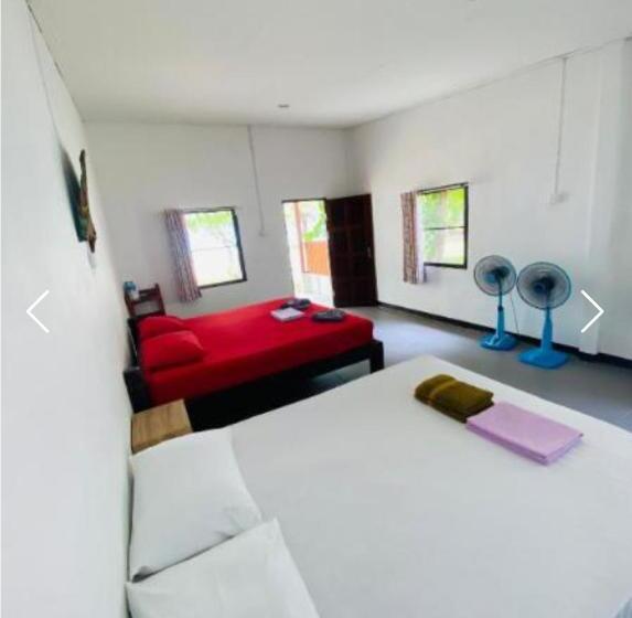 四人标准间, Koh Ngai Seafood