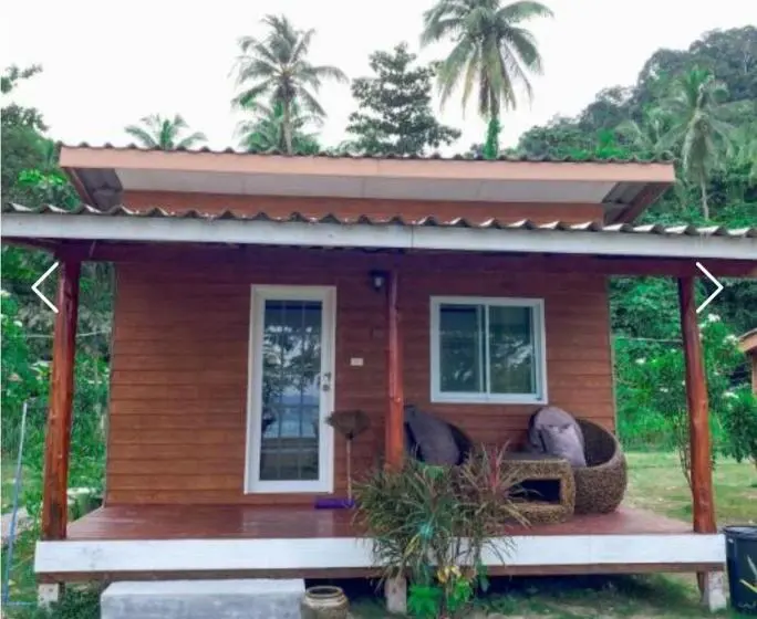 景色の見えるスタンダード4人部屋, Koh Ngai Seafood