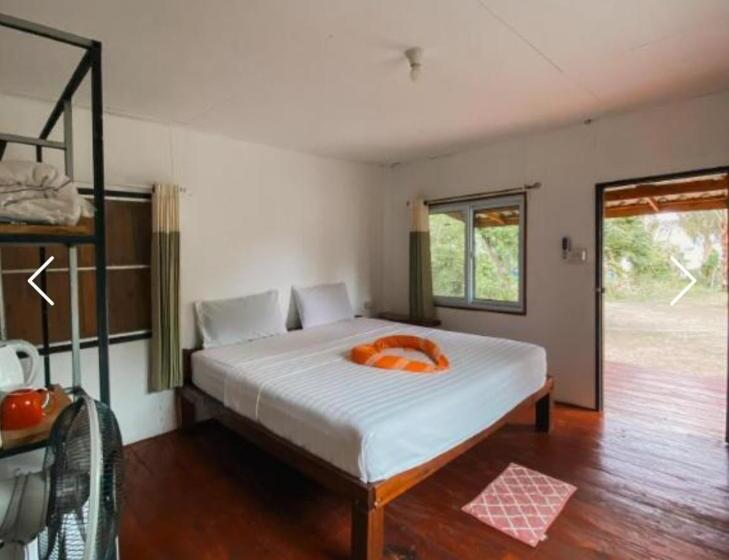 标准房带园景, Koh Ngai Seafood