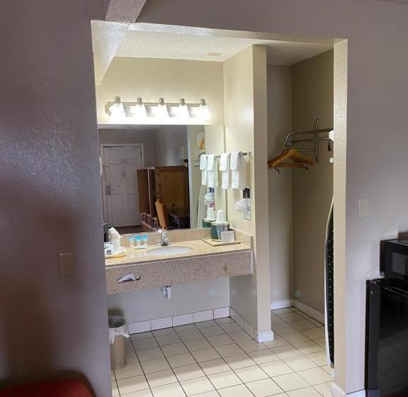 غرفه قياسيه سريرين مزدوجين, Atlantic Shores Inn And Suites