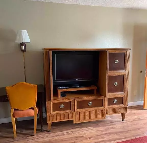 ２ダブルベッドのスタンダードルーム, Atlantic Shores Inn And Suites