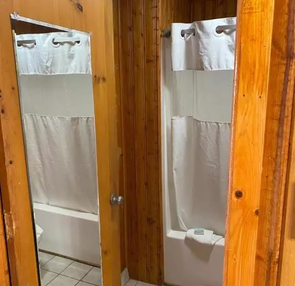 キングサイズベッドのデラックスルーム, Atlantic Shores Inn And Suites
