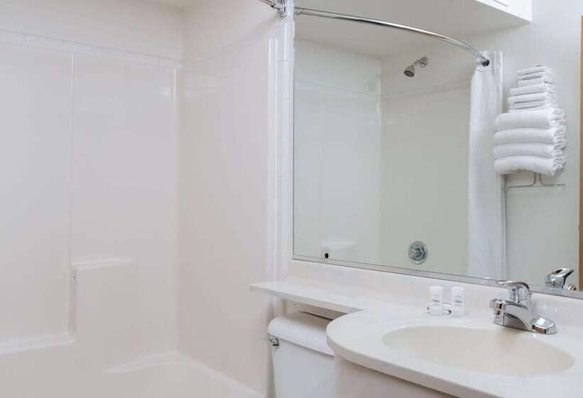 小型套房, Baymont Inn & Suites By Wyndham Anchorage Airport