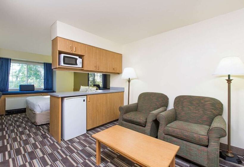适合残疾人士使用的轻年套间, Baymont Inn & Suites By Wyndham Anchorage Airport