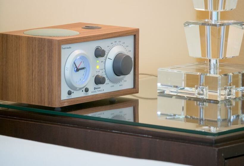 חדר סטנדרט מותאם לאדם עם מוגבלויות, Deluxe