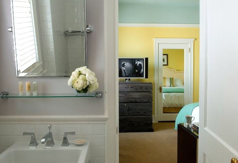 חדר דלוקס, Deluxe