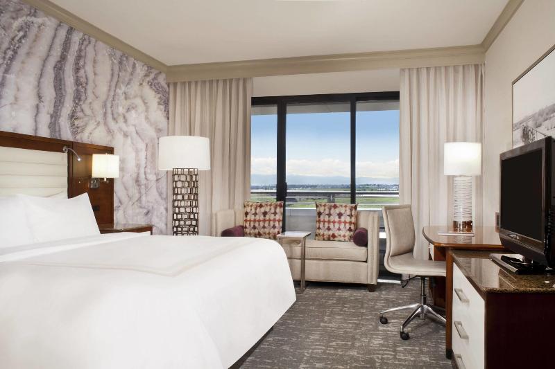 스탠다드 룸 킹사이즈 침대, Denver Airport Marriott At Gateway Park