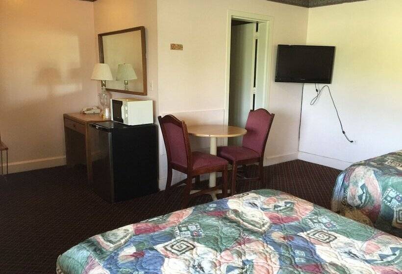 غرفه قياسيه سريرين مزدوجين, Mark Twain Motor Inn