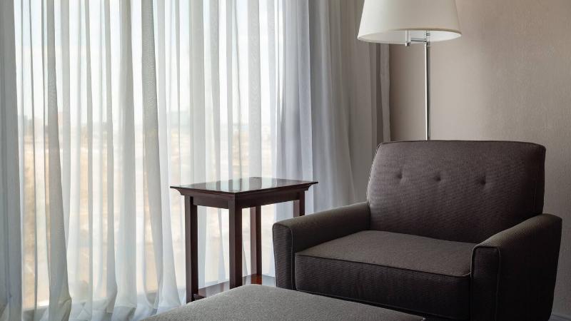 غرفة قياسية سرير كينج, Doubletree By Hilton Minneapolis Airport, Mn