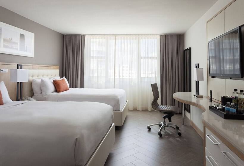 غرفه قياسيه سريرين مزدوجين, Marriott Stanton South Beach