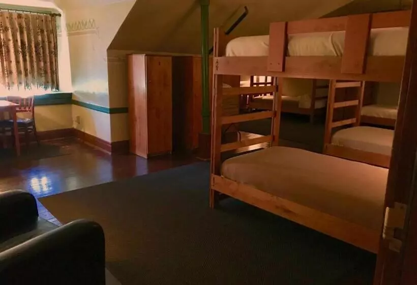 ルームシェアのワンベッド, Mcmenamins Edgefield