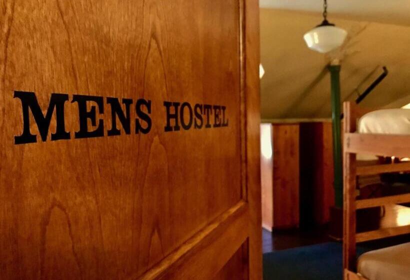 Кровать в Общей Комнате, Mcmenamins Edgefield