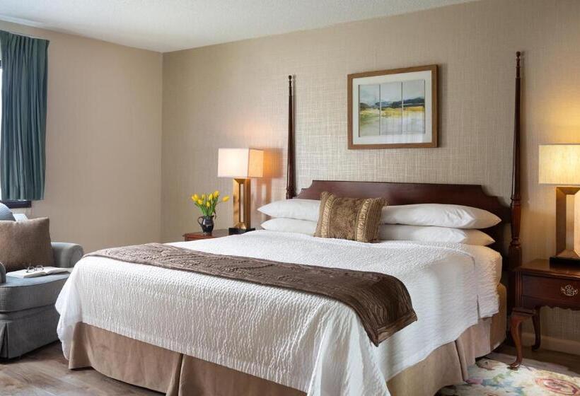 جناح مزود بحمام سباحة, Meadowbrook Inn