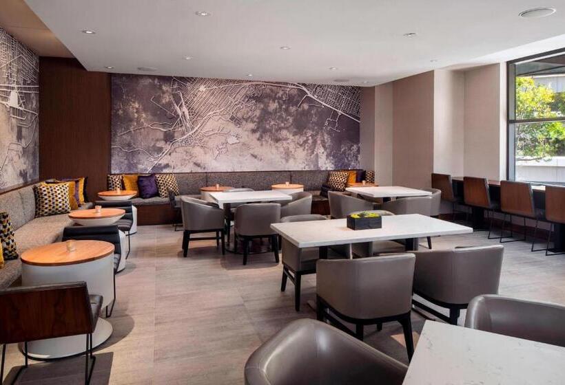Pokój Standard, Oakland Marriott City Center