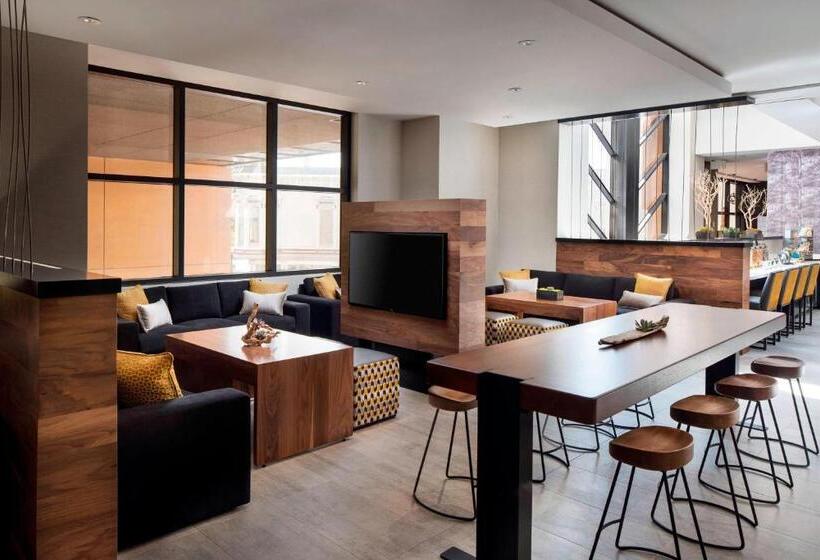 Номер Стандарт, Oakland Marriott City Center