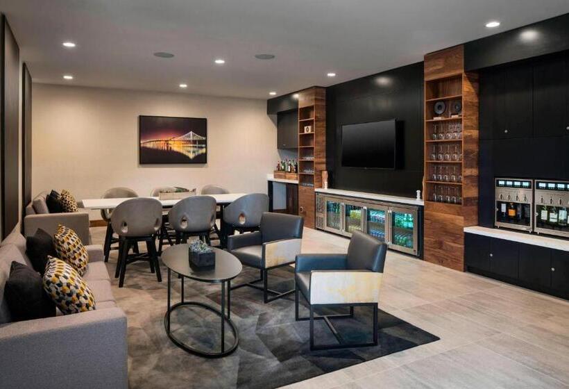 Номер Стандарт, Oakland Marriott City Center