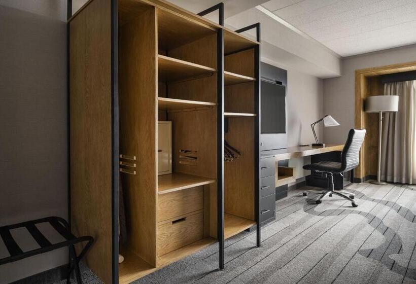 Pokój Typu Standard Łóżko King Przystosowany dla Osób Niepełnosprawnych, Oakland Marriott City Center