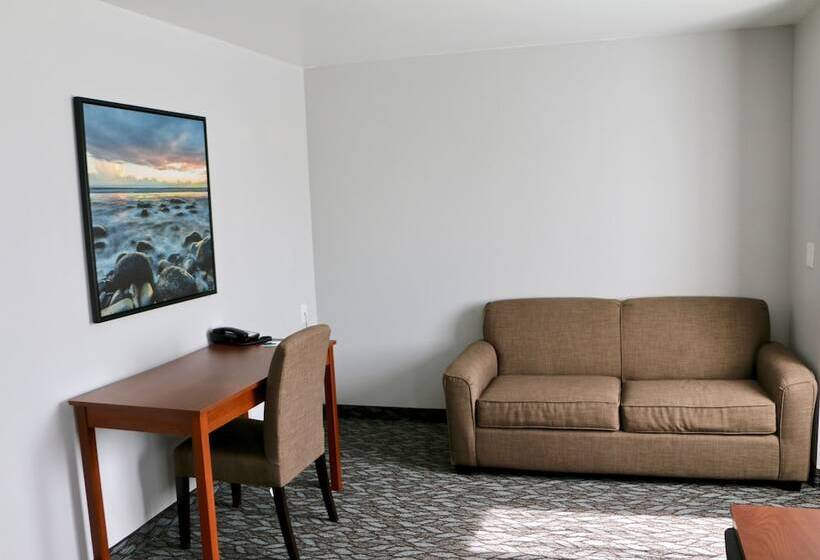 Люкс, Quality Inn & Suites Watertown Fort Drum
