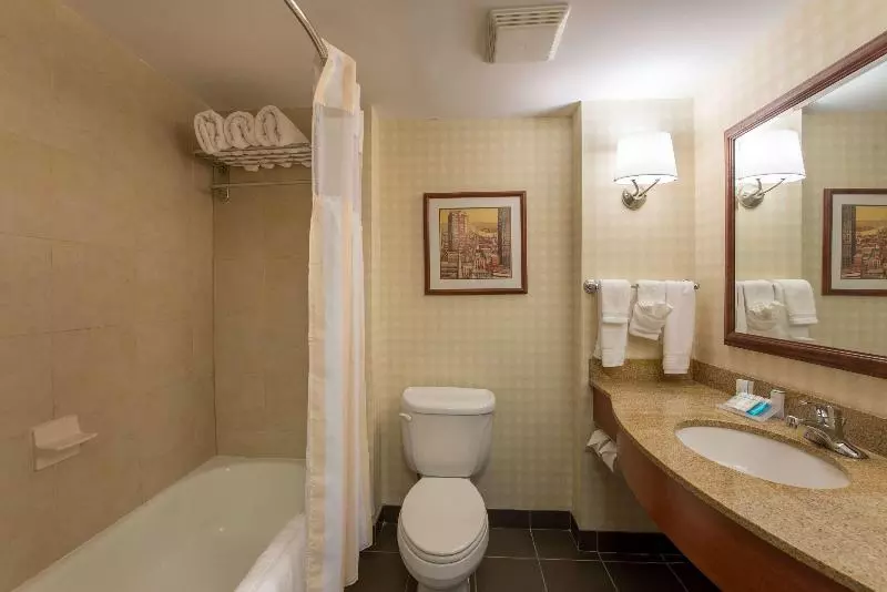 اتاق لوکس, Red Roof Inn Lancaster