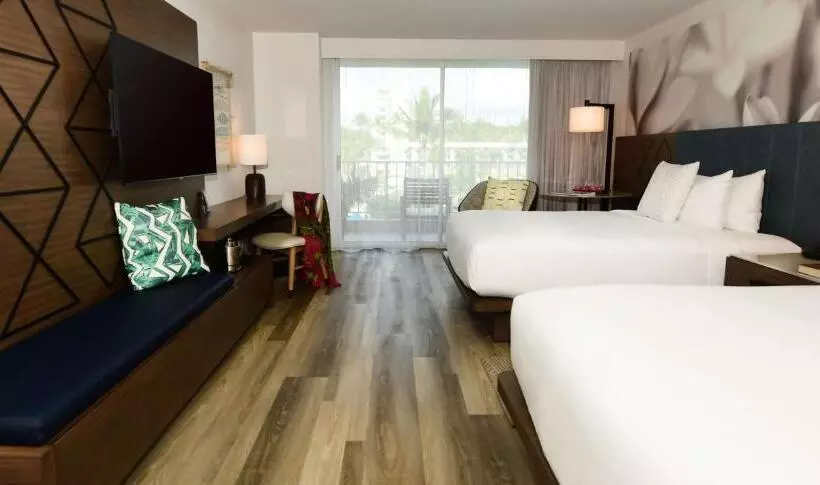 اتاق استاندارد با چشمانداز استخر, The Royal Sonesta Kaua I Resort Lihue