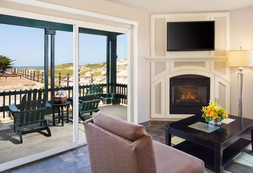سوئیت با چشم‌انداز, Sanctuary Beach Resort