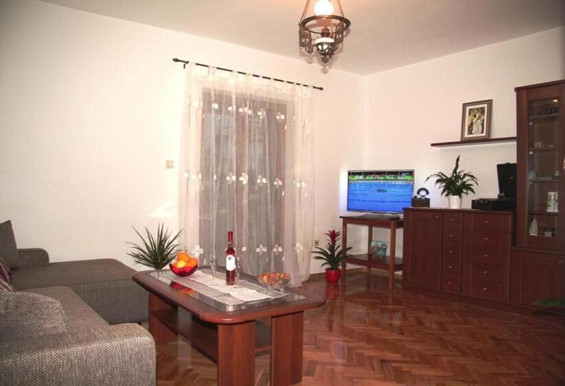 شقة غرفة واحدة, Apartments Anuška