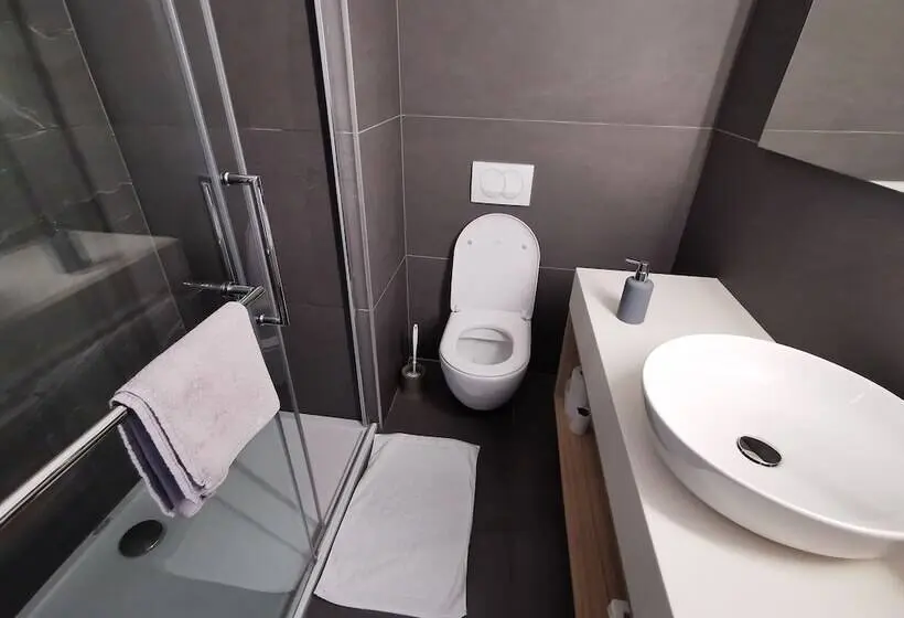 اتاق استاندارد, Cha Cha Rooms