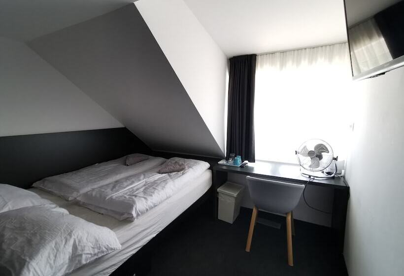 اتاق استاندارد یک تخته با چشم‌انداز, Cha Cha Rooms