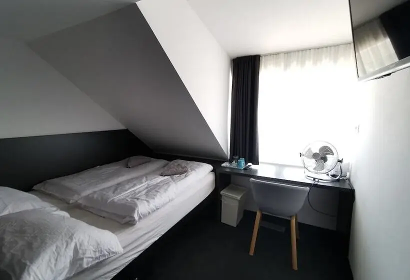 اتاق استاندارد یک تخته با چشم‌انداز, Cha Cha Rooms