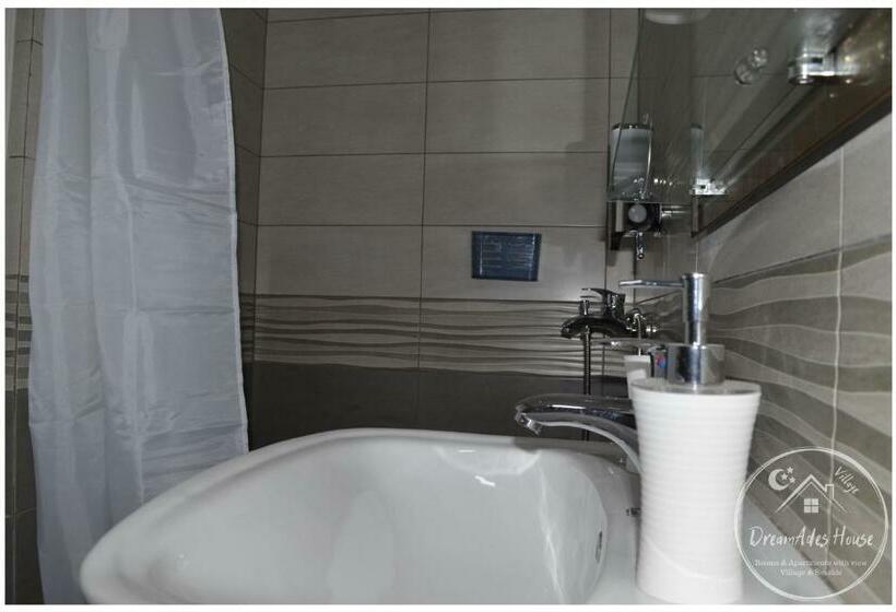 Cameră Standard, Dreamades House