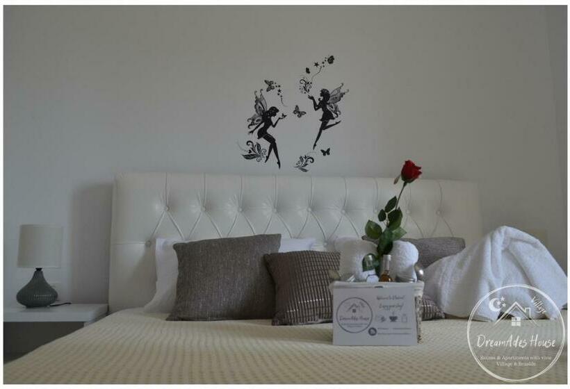 Cameră Standard, Dreamades House